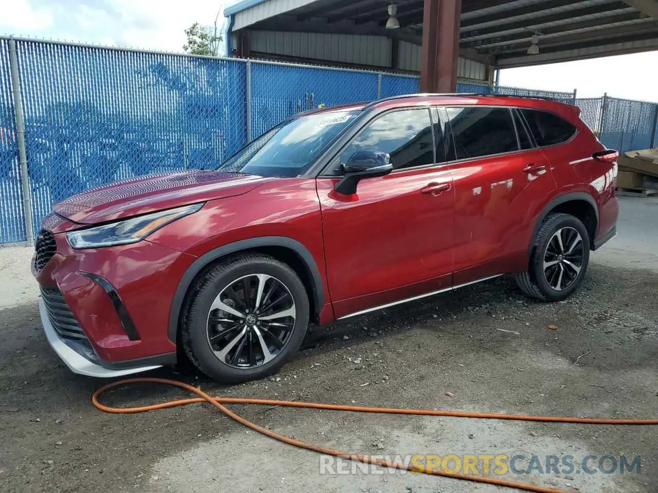 1 Photograph of a damaged car 5TDLZRAH7NS131474 TOYOTA HIGHLANDER 2022