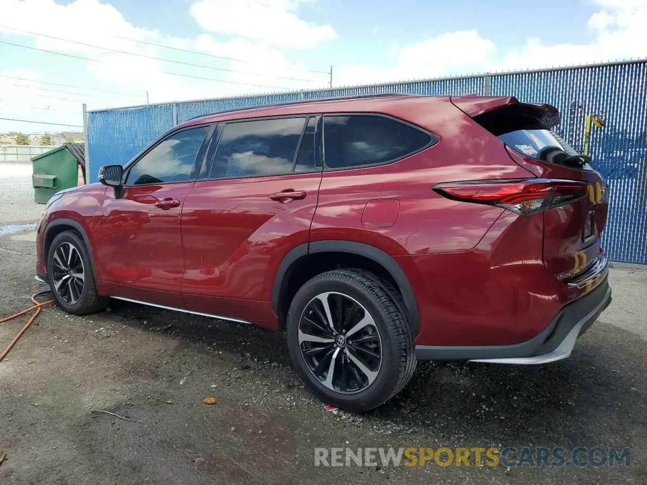 2 Photograph of a damaged car 5TDLZRAH7NS131474 TOYOTA HIGHLANDER 2022