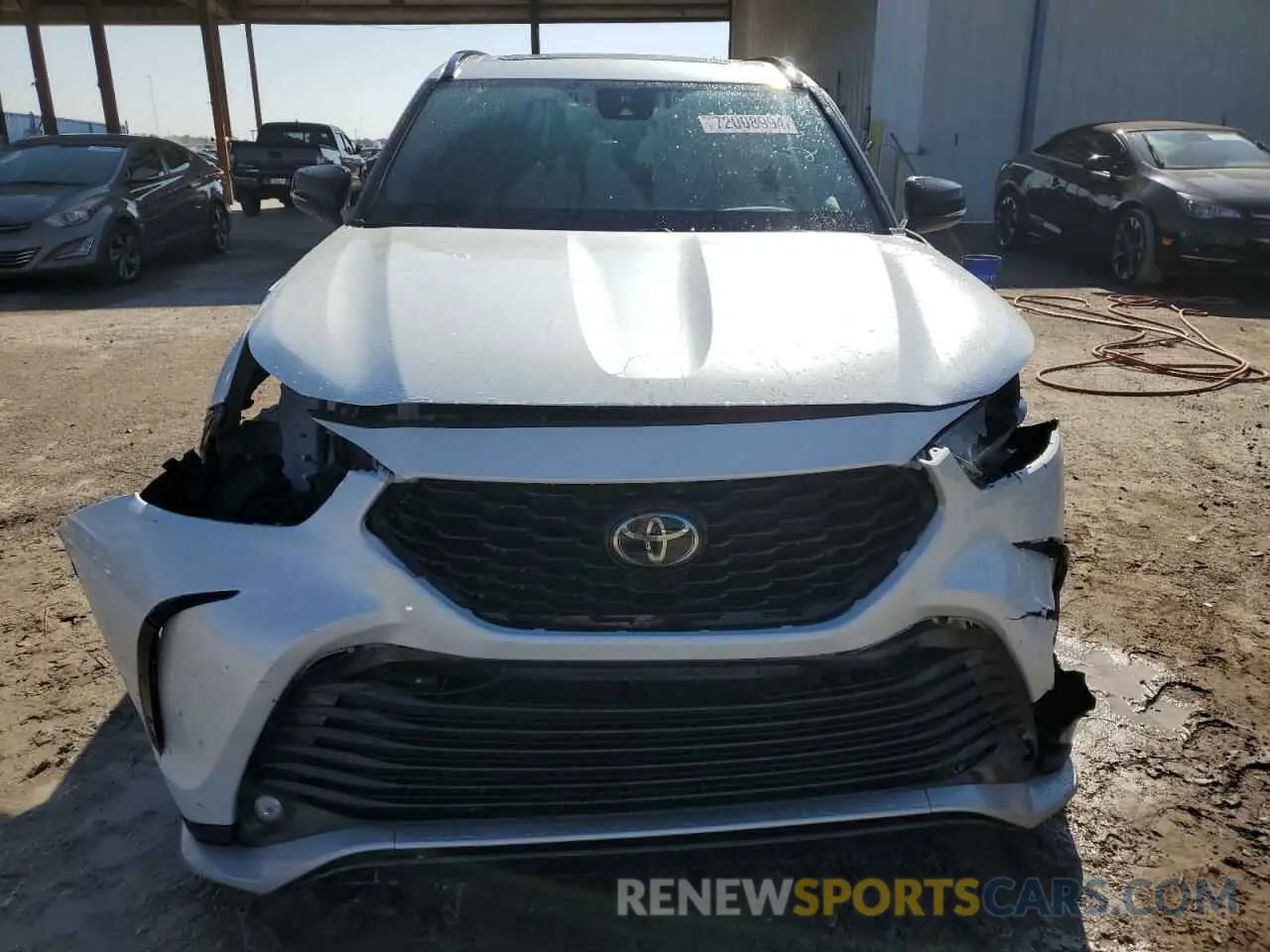 5 Photograph of a damaged car 5TDLZRAH9NS117639 TOYOTA HIGHLANDER 2022