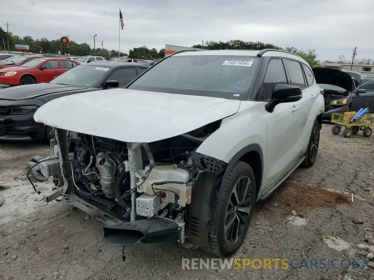 1 Photograph of a damaged car 5TDLZRAHXNS123496 TOYOTA HIGHLANDER 2022