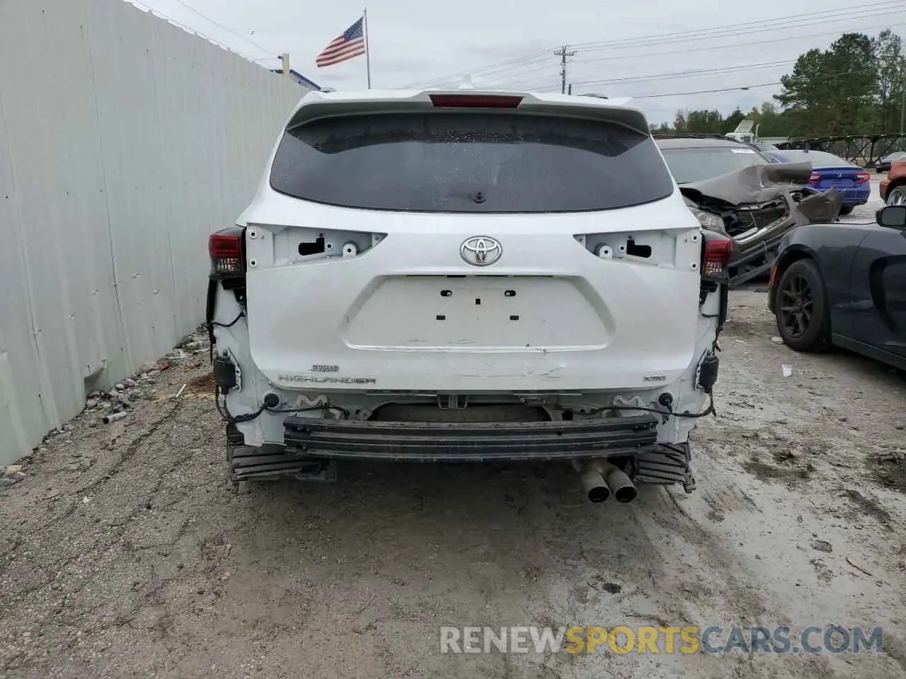 6 Photograph of a damaged car 5TDLZRAHXNS123496 TOYOTA HIGHLANDER 2022
