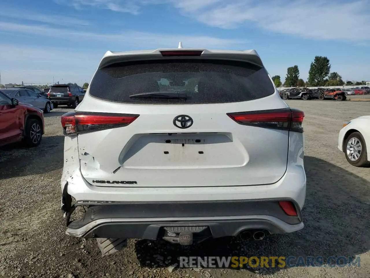 6 Photograph of a damaged car 5TDLZRBH0NS199565 TOYOTA HIGHLANDER 2022