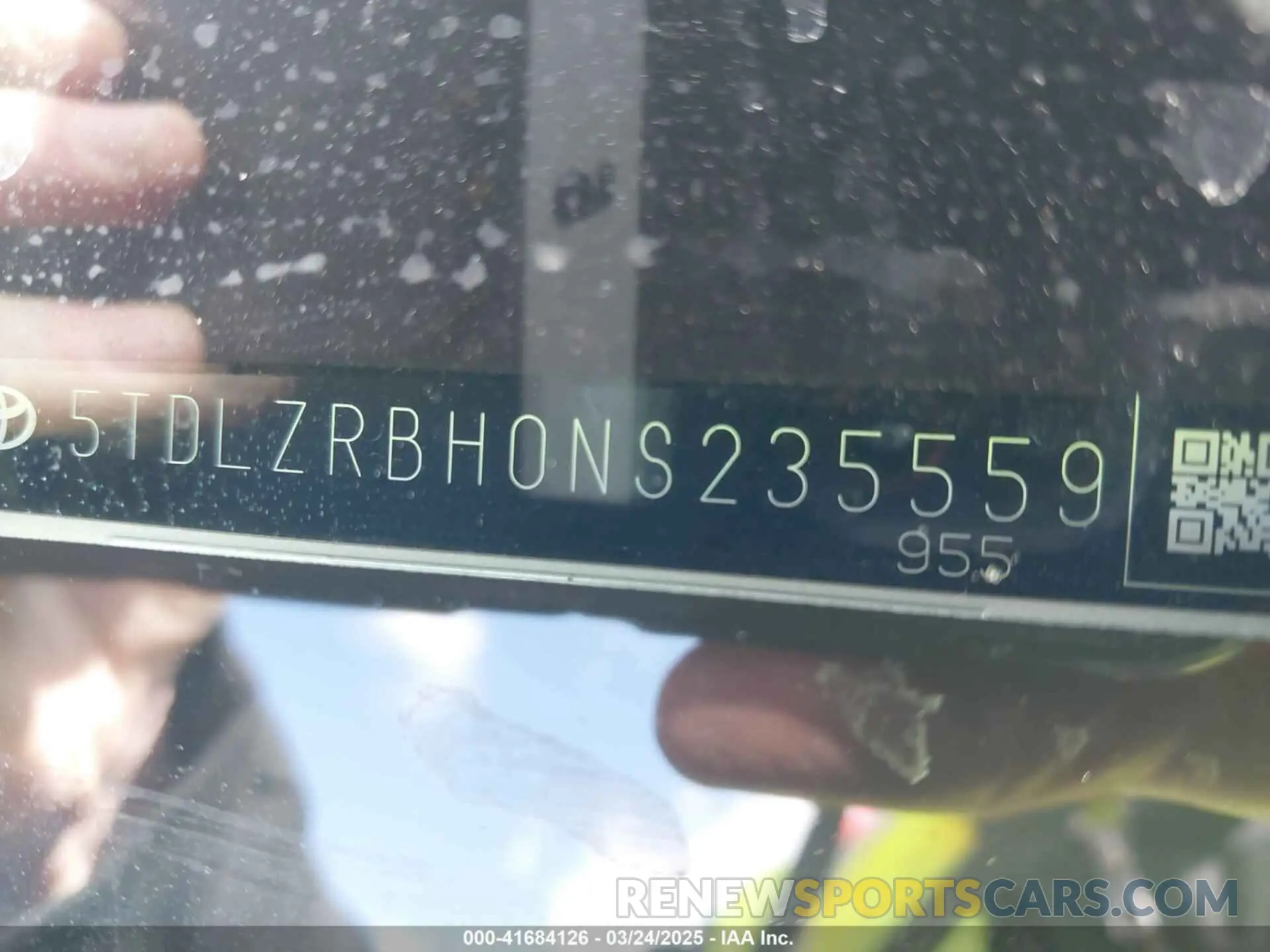 9 Photograph of a damaged car 5TDLZRBH0NS235559 TOYOTA HIGHLANDER 2022
