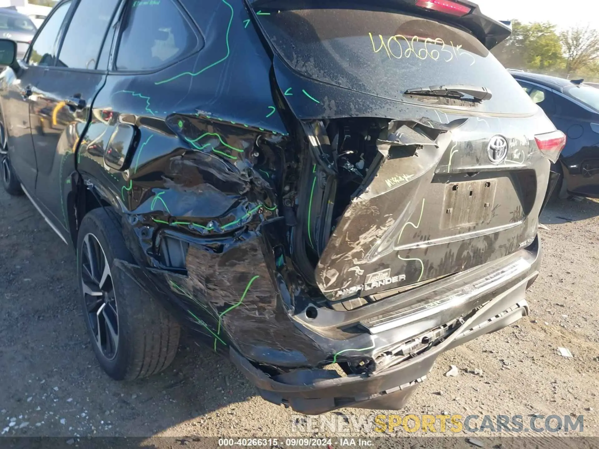 6 Photograph of a damaged car 5TDLZRBH1NS209276 TOYOTA HIGHLANDER 2022