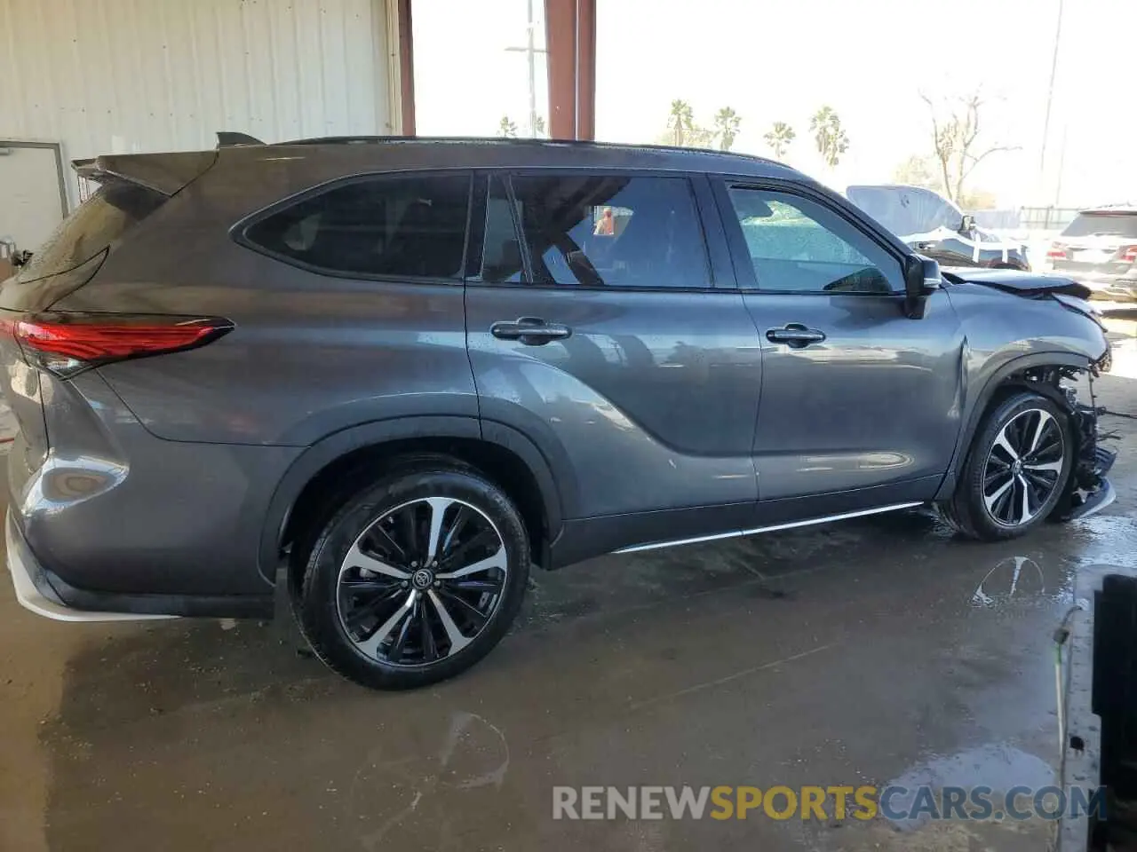 3 Photograph of a damaged car 5TDLZRBH1NS250023 TOYOTA HIGHLANDER 2022
