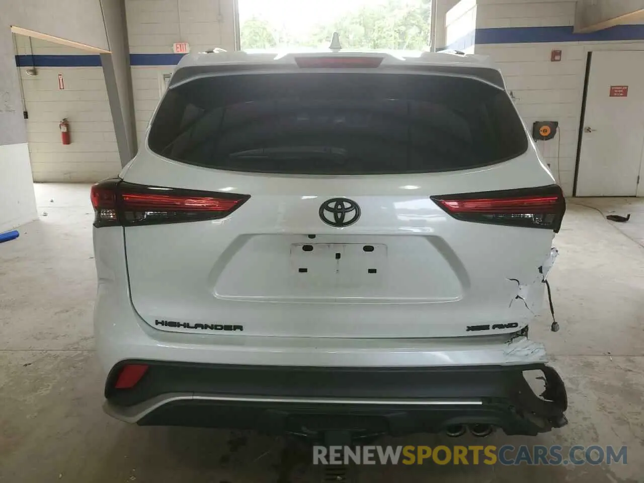 6 Photograph of a damaged car 5TDLZRBH2NS206872 TOYOTA HIGHLANDER 2022