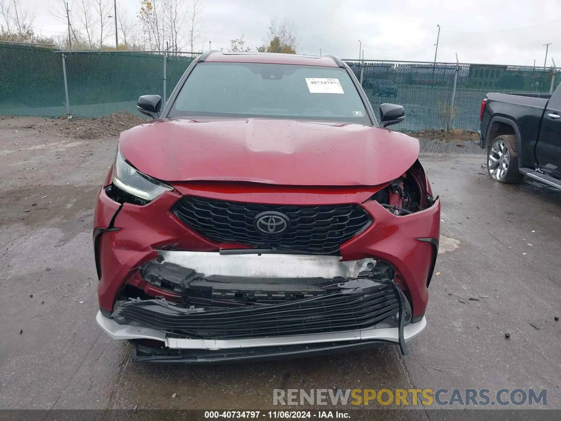 13 Photograph of a damaged car 5TDLZRBH3NS205651 TOYOTA HIGHLANDER 2022