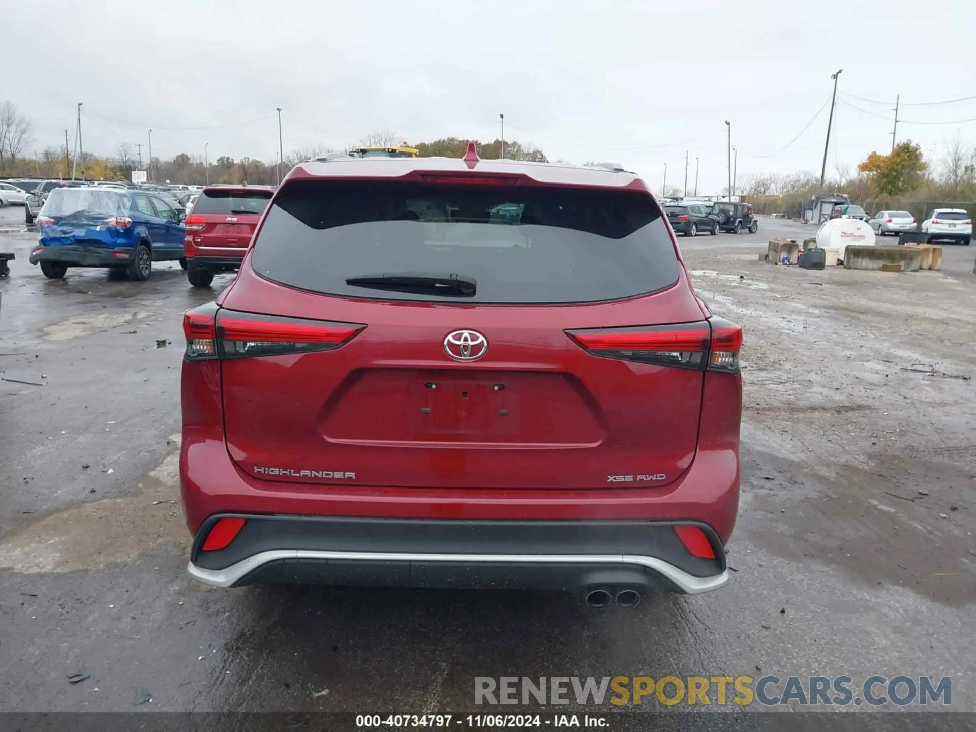 17 Photograph of a damaged car 5TDLZRBH3NS205651 TOYOTA HIGHLANDER 2022