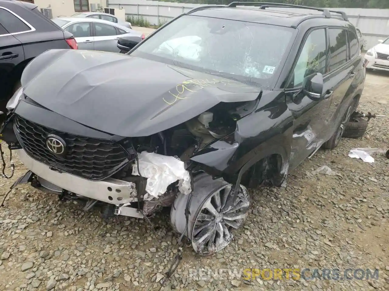 2 Photograph of a damaged car 5TDLZRBH6NS213145 TOYOTA HIGHLANDER 2022