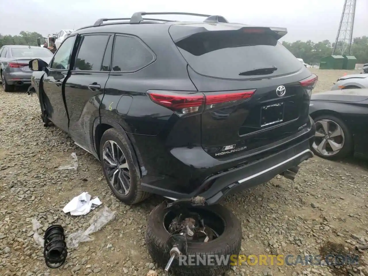 3 Photograph of a damaged car 5TDLZRBH6NS213145 TOYOTA HIGHLANDER 2022