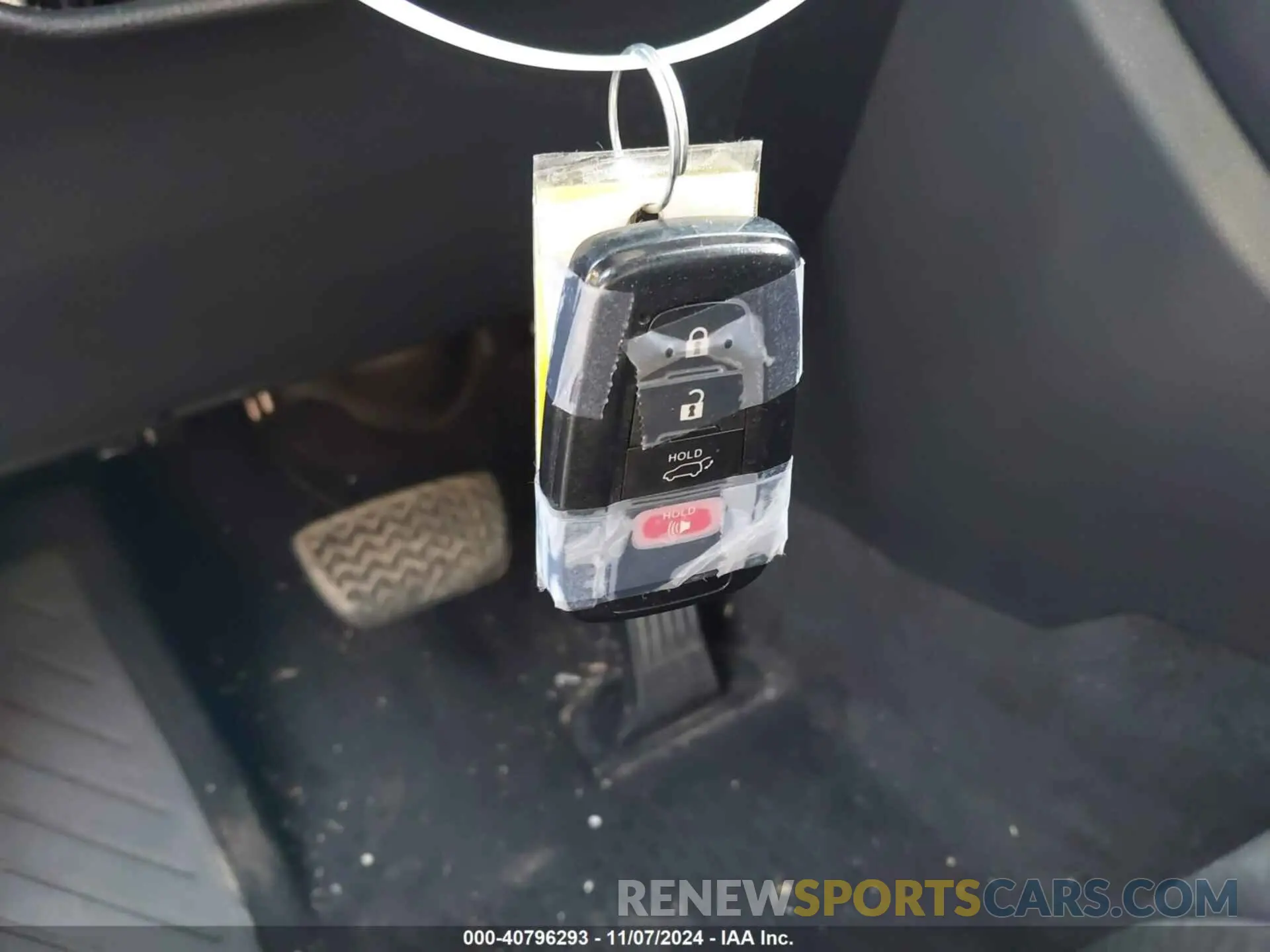 11 Photograph of a damaged car 5TDLZRBH7NS243951 TOYOTA HIGHLANDER 2022