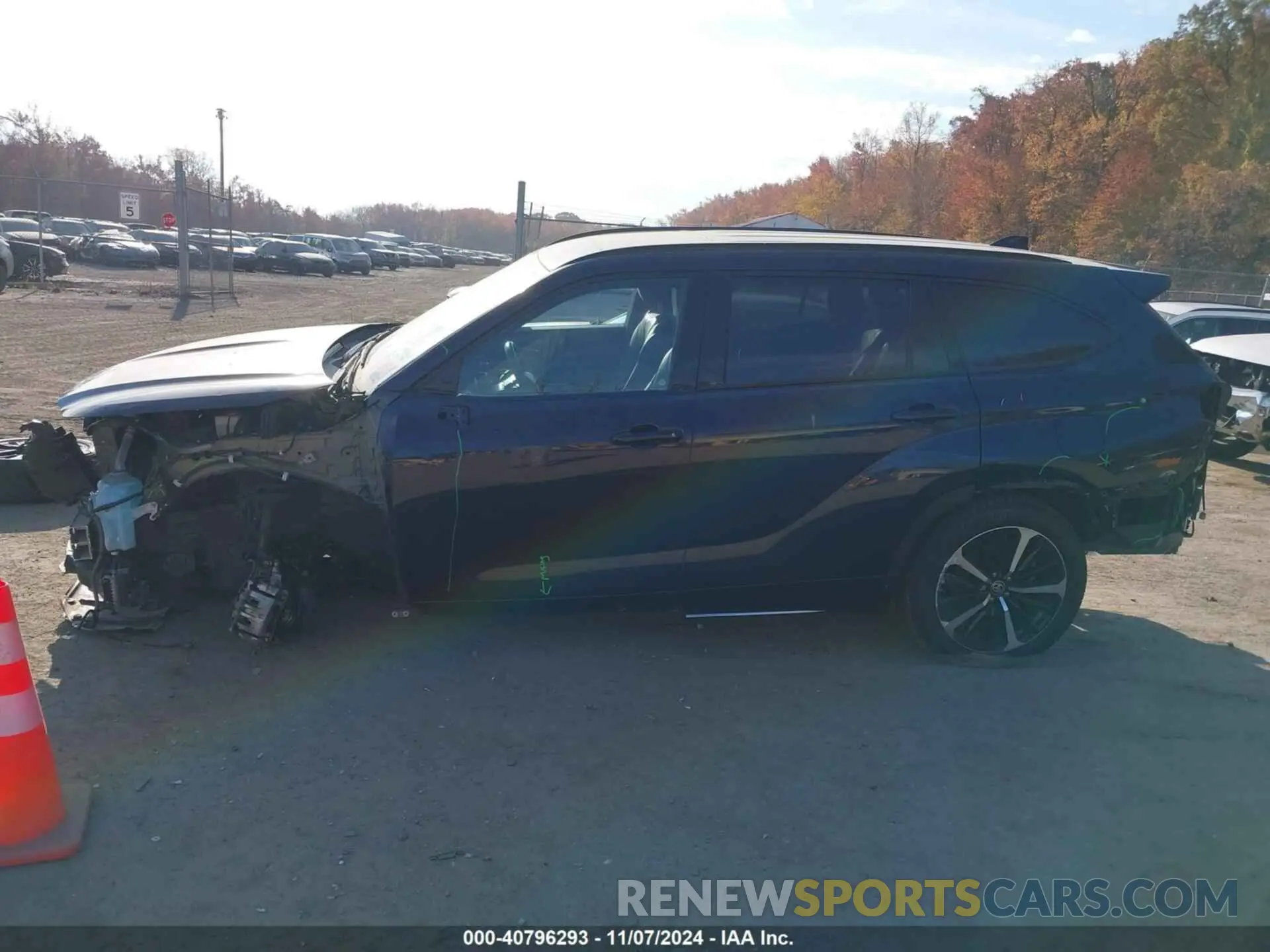 15 Photograph of a damaged car 5TDLZRBH7NS243951 TOYOTA HIGHLANDER 2022