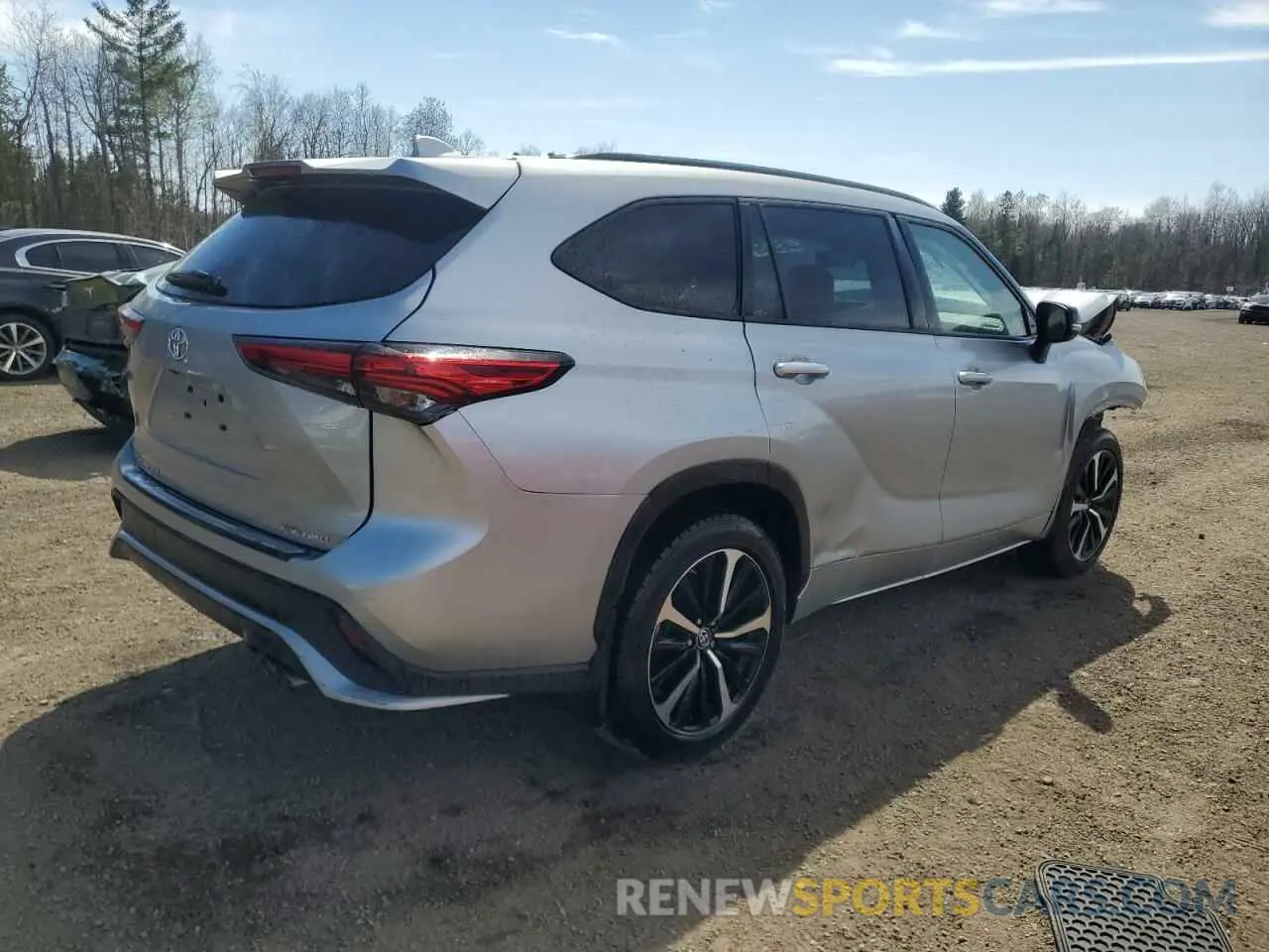 3 Photograph of a damaged car 5TDLZRBH8NS251475 TOYOTA HIGHLANDER 2022