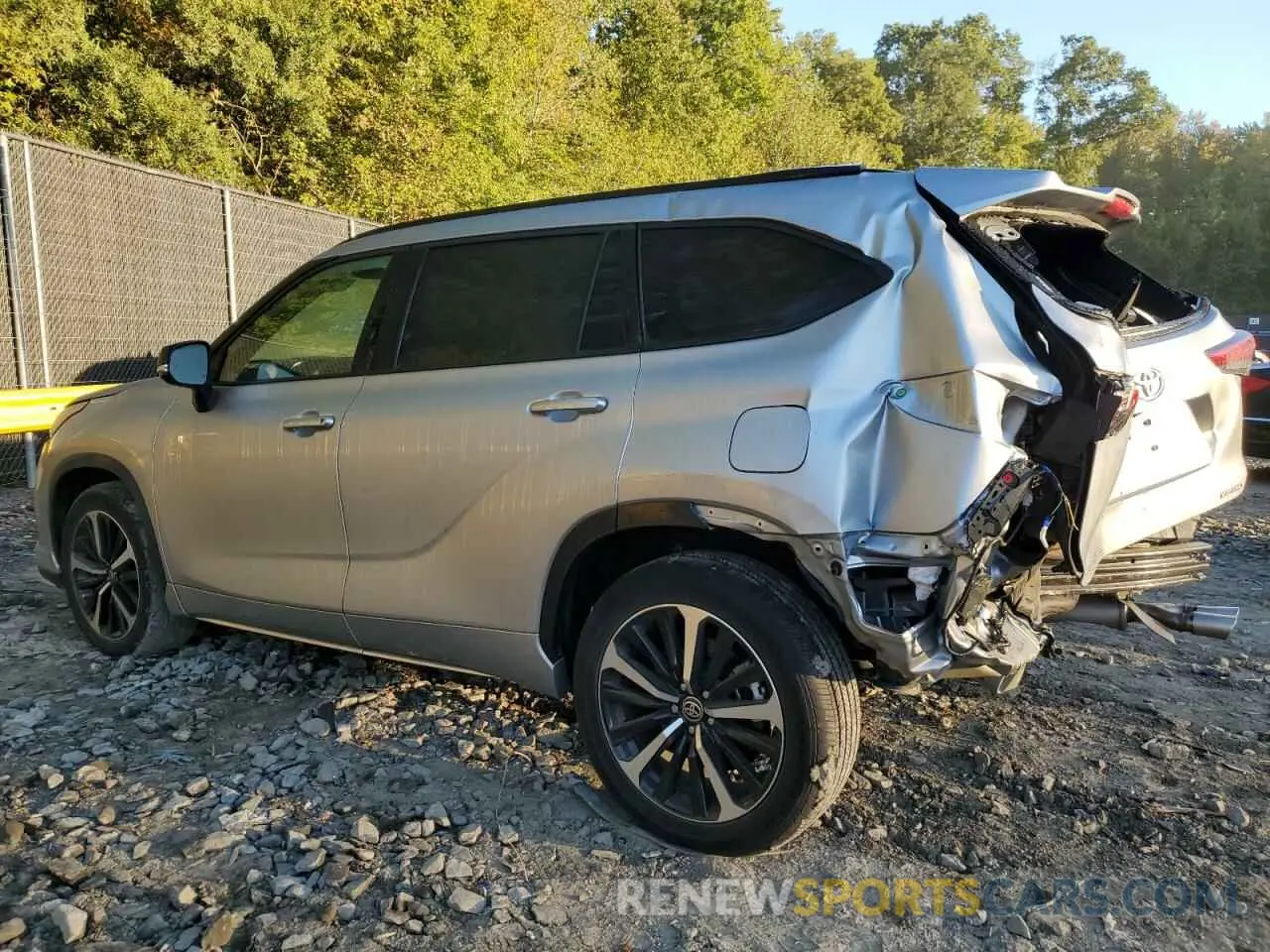 2 Photograph of a damaged car 5TDLZRBH9NS250030 TOYOTA HIGHLANDER 2022