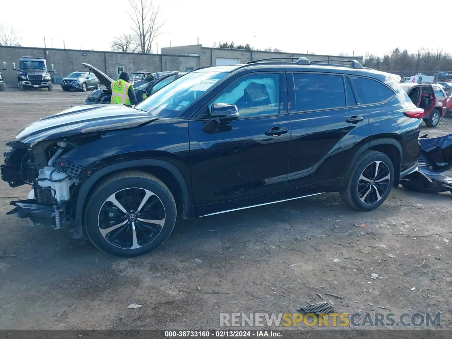 2 Photograph of a damaged car 5TDLZRBHXNS254393 TOYOTA HIGHLANDER 2022