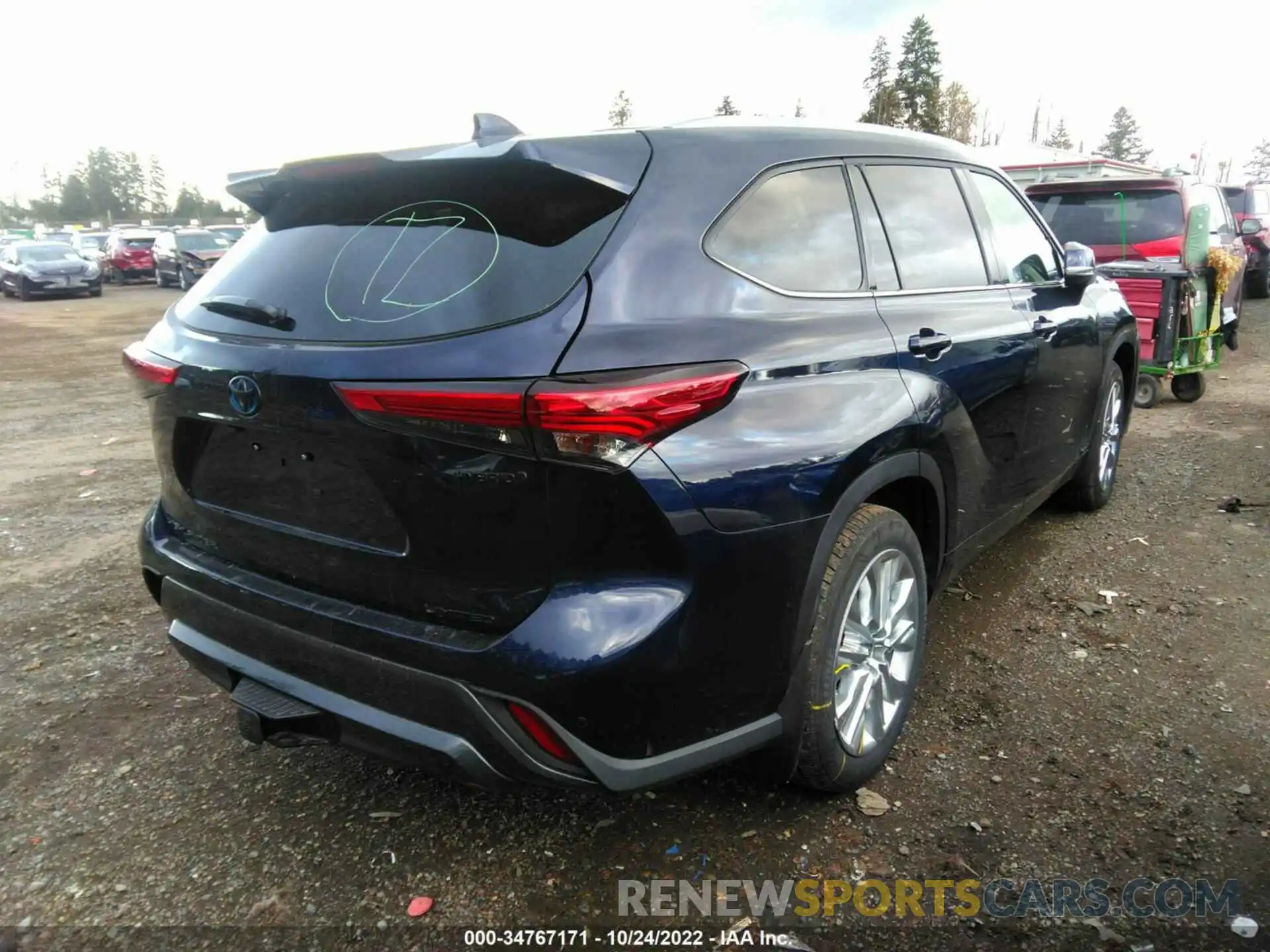 4 Photograph of a damaged car 5TDXBRCH1NS541237 TOYOTA HIGHLANDER 2022