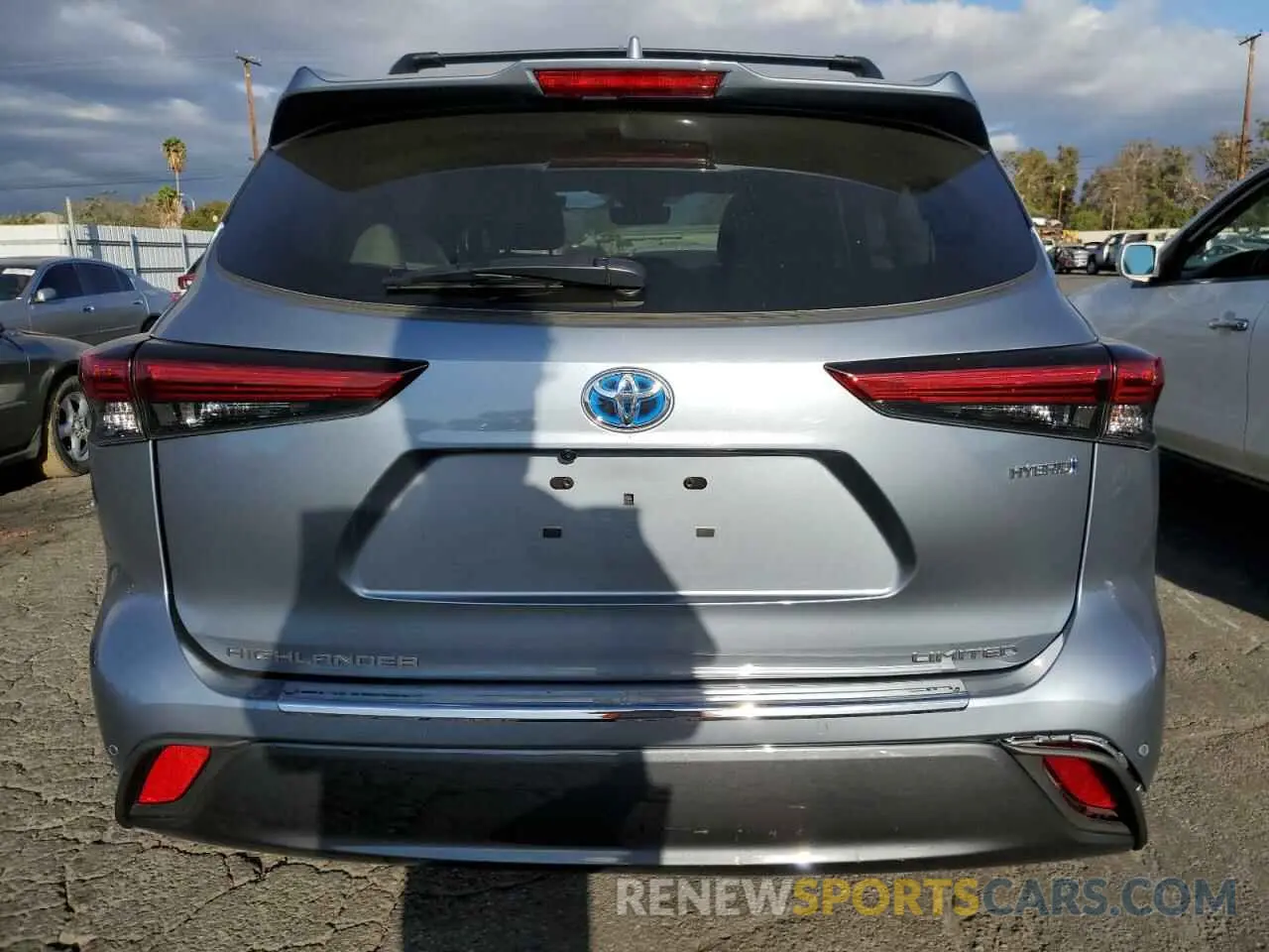 6 Photograph of a damaged car 5TDXBRCH3NS080767 TOYOTA HIGHLANDER 2022