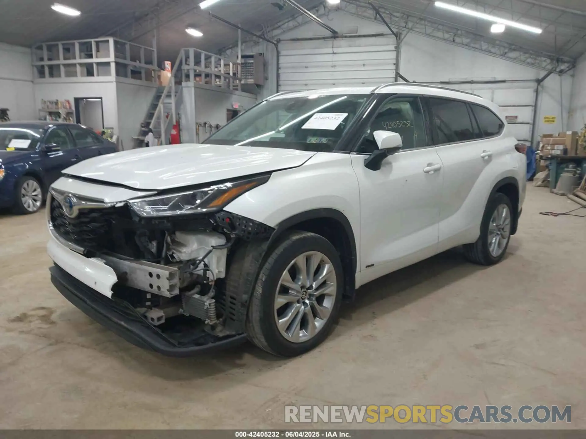 2 Photograph of a damaged car 5TDXBRCH3NS552613 TOYOTA HIGHLANDER 2022