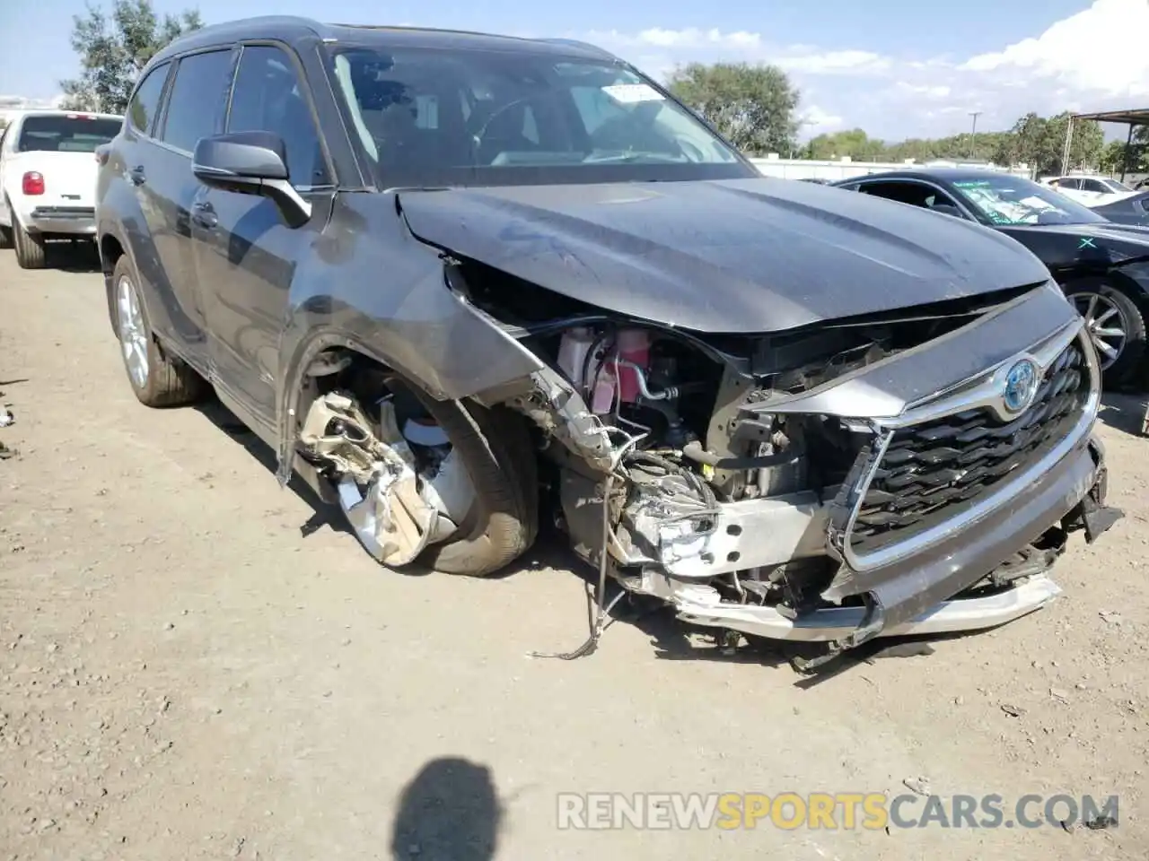 9 Photograph of a damaged car 5TDXBRCH9NS539008 TOYOTA HIGHLANDER 2022