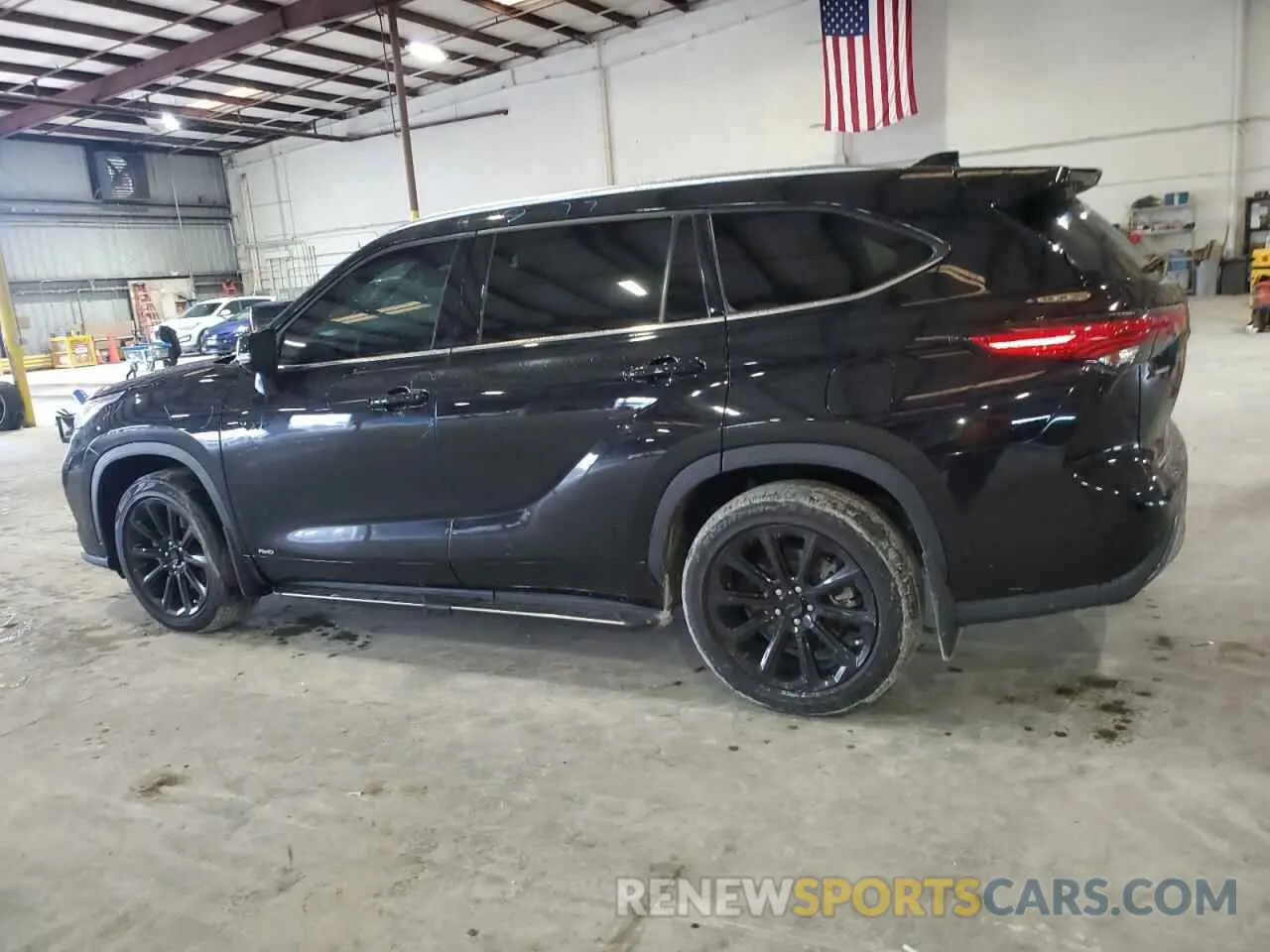 2 Photograph of a damaged car 5TDXBRCHXNS537770 TOYOTA HIGHLANDER 2022