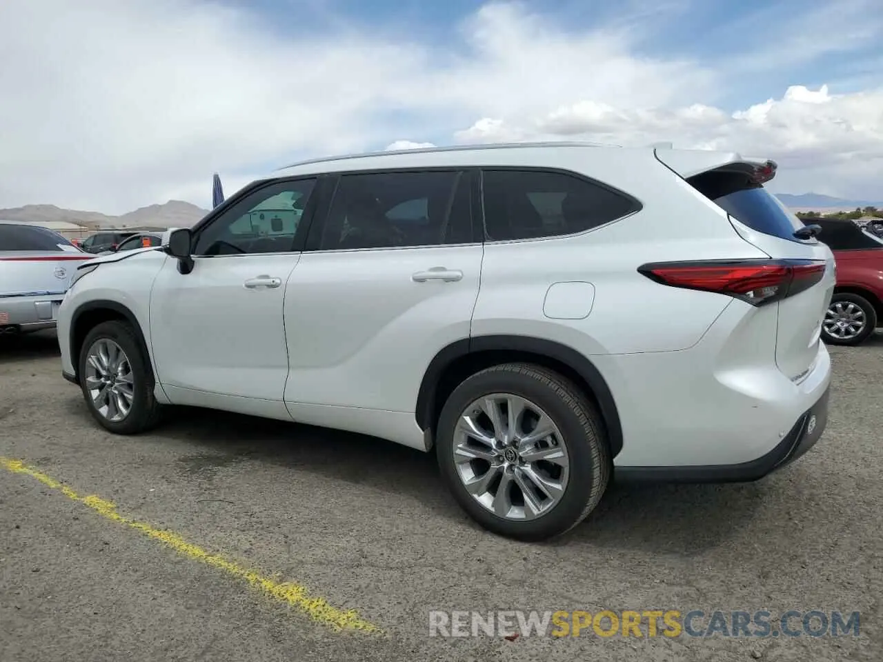 2 Photograph of a damaged car 5TDYARAH0NS513469 TOYOTA HIGHLANDER 2022
