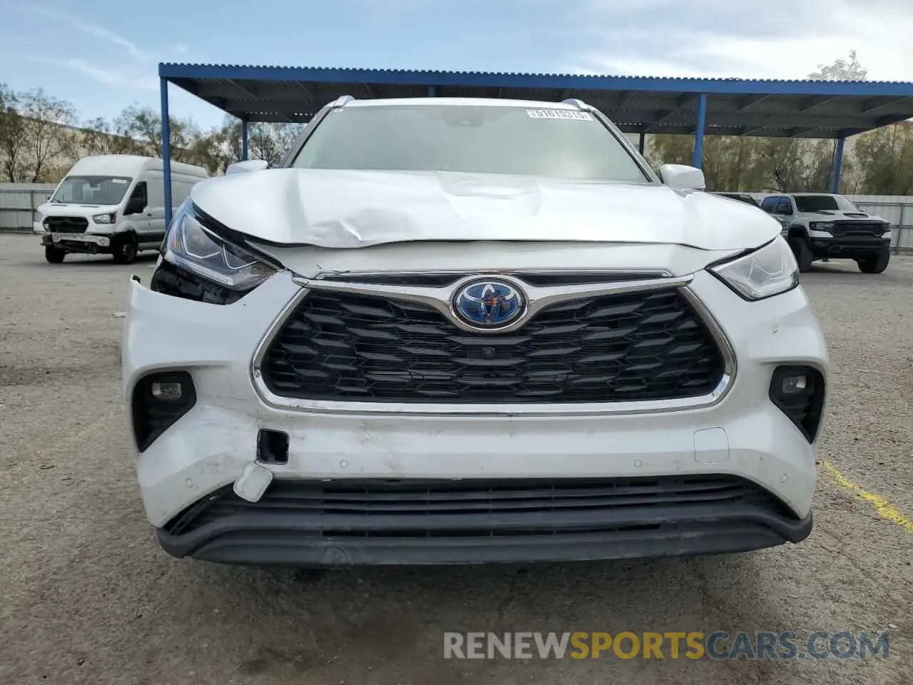 5 Photograph of a damaged car 5TDYARAH0NS513469 TOYOTA HIGHLANDER 2022