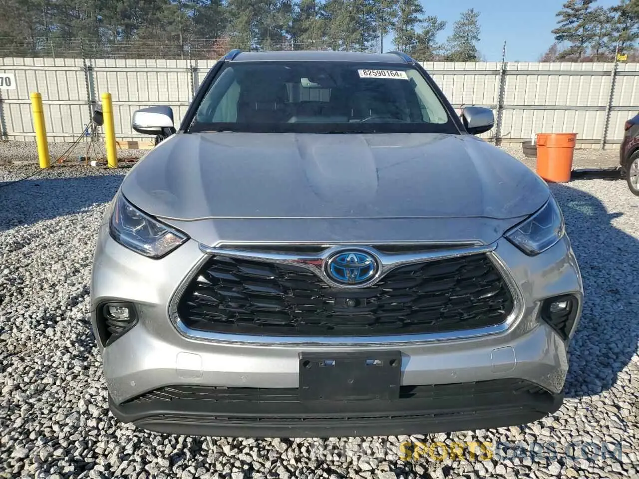 5 Photograph of a damaged car 5TDYARAH1NS513013 TOYOTA HIGHLANDER 2022