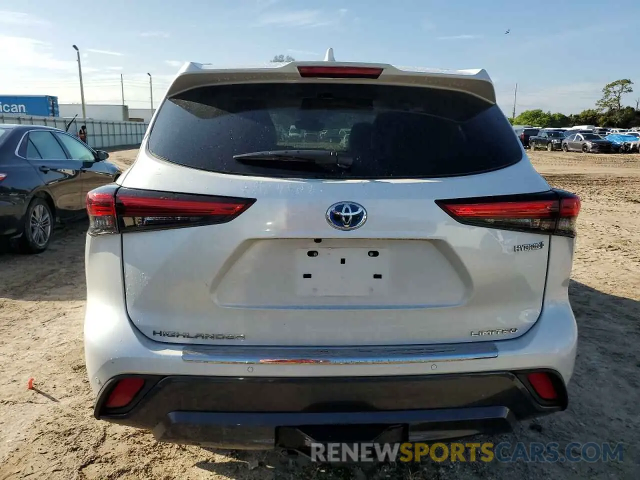 6 Photograph of a damaged car 5TDYARAH6NS511466 TOYOTA HIGHLANDER 2022