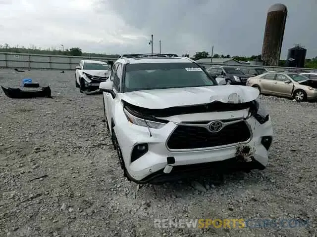 14 Photograph of a damaged car 5TDYZRAH1NS117138 TOYOTA HIGHLANDER 2022