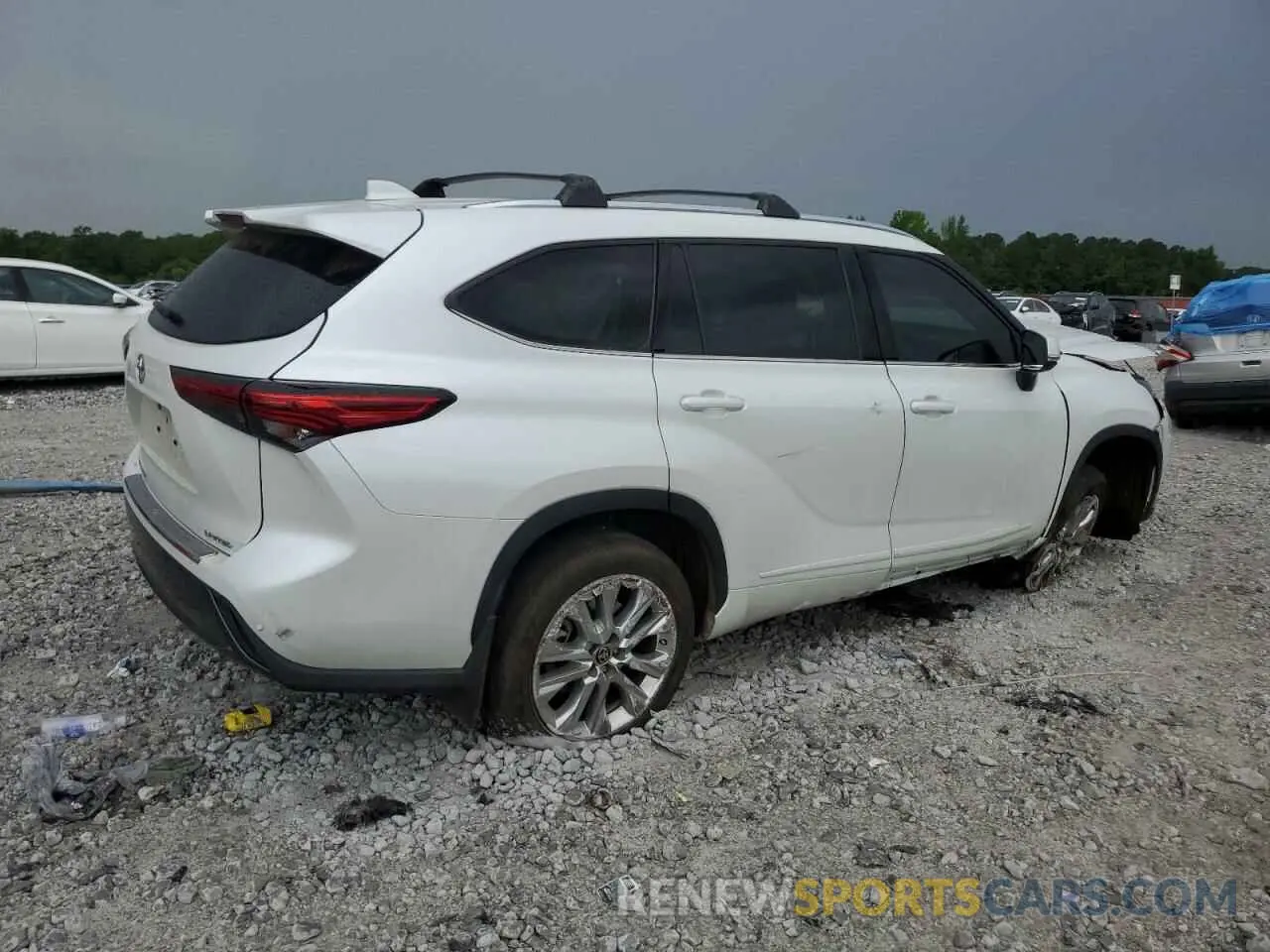 3 Photograph of a damaged car 5TDYZRAH1NS117138 TOYOTA HIGHLANDER 2022