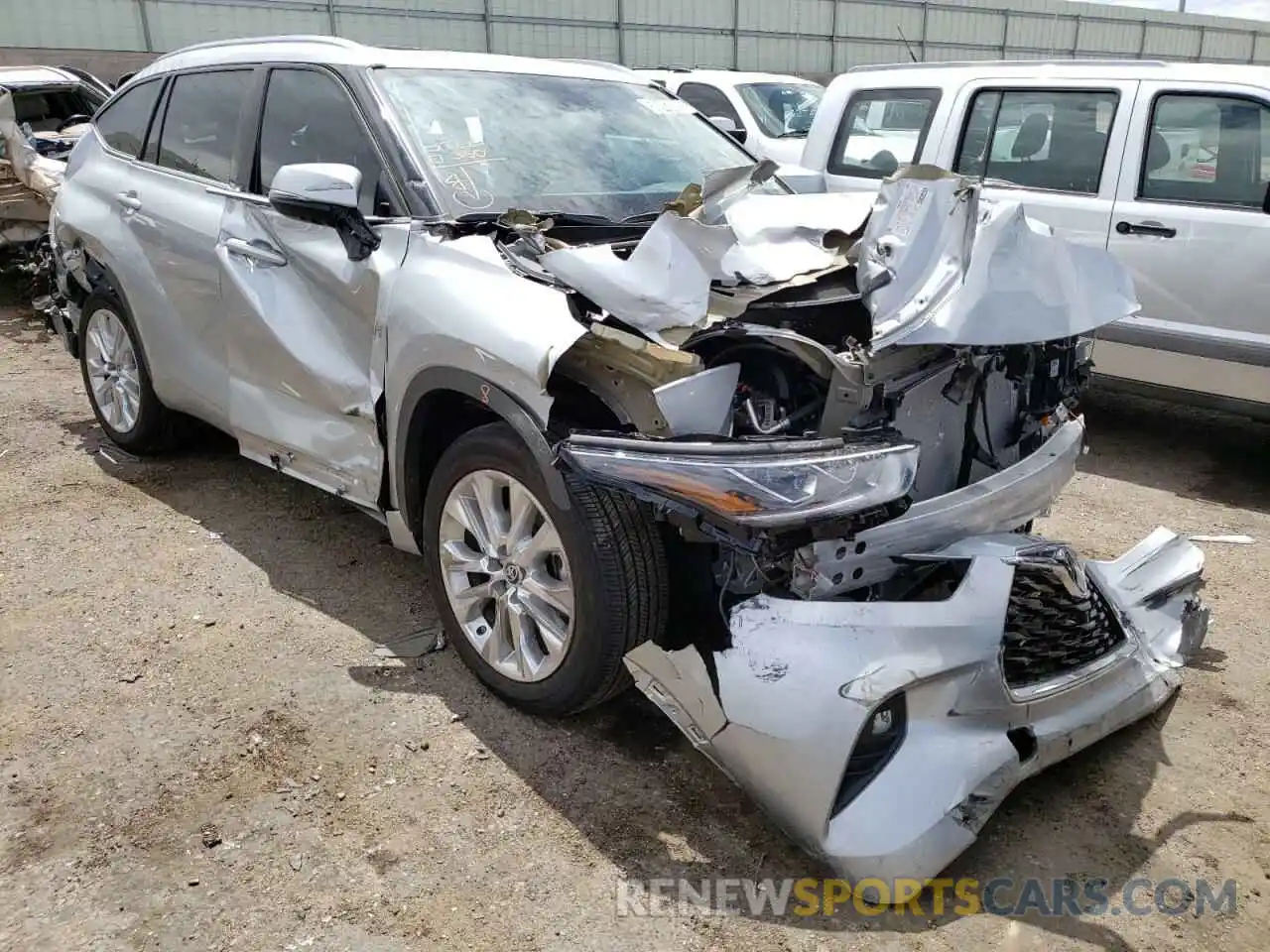 1 Photograph of a damaged car 5TDYZRAH6NS115904 TOYOTA HIGHLANDER 2022