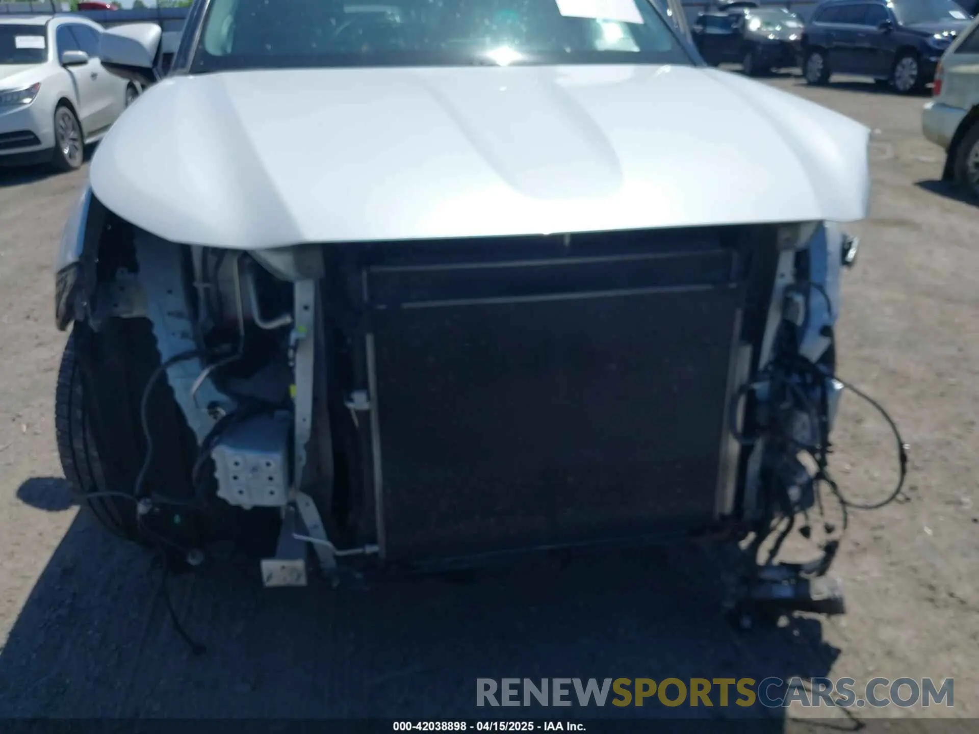 18 Photograph of a damaged car 5TDYZRAH7NS093671 TOYOTA HIGHLANDER 2022