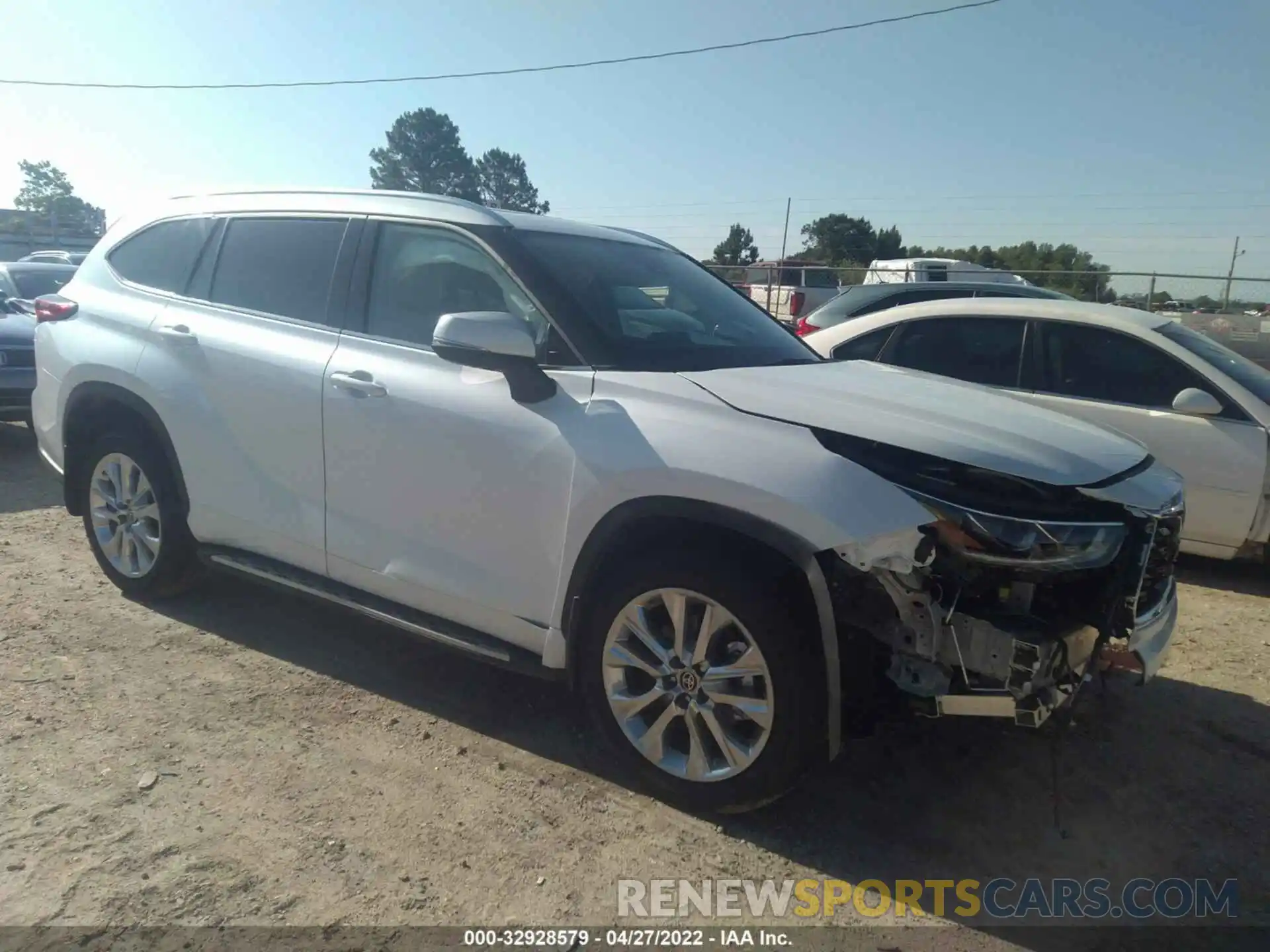 1 Photograph of a damaged car 5TDYZRAH7NS547661 TOYOTA HIGHLANDER 2022