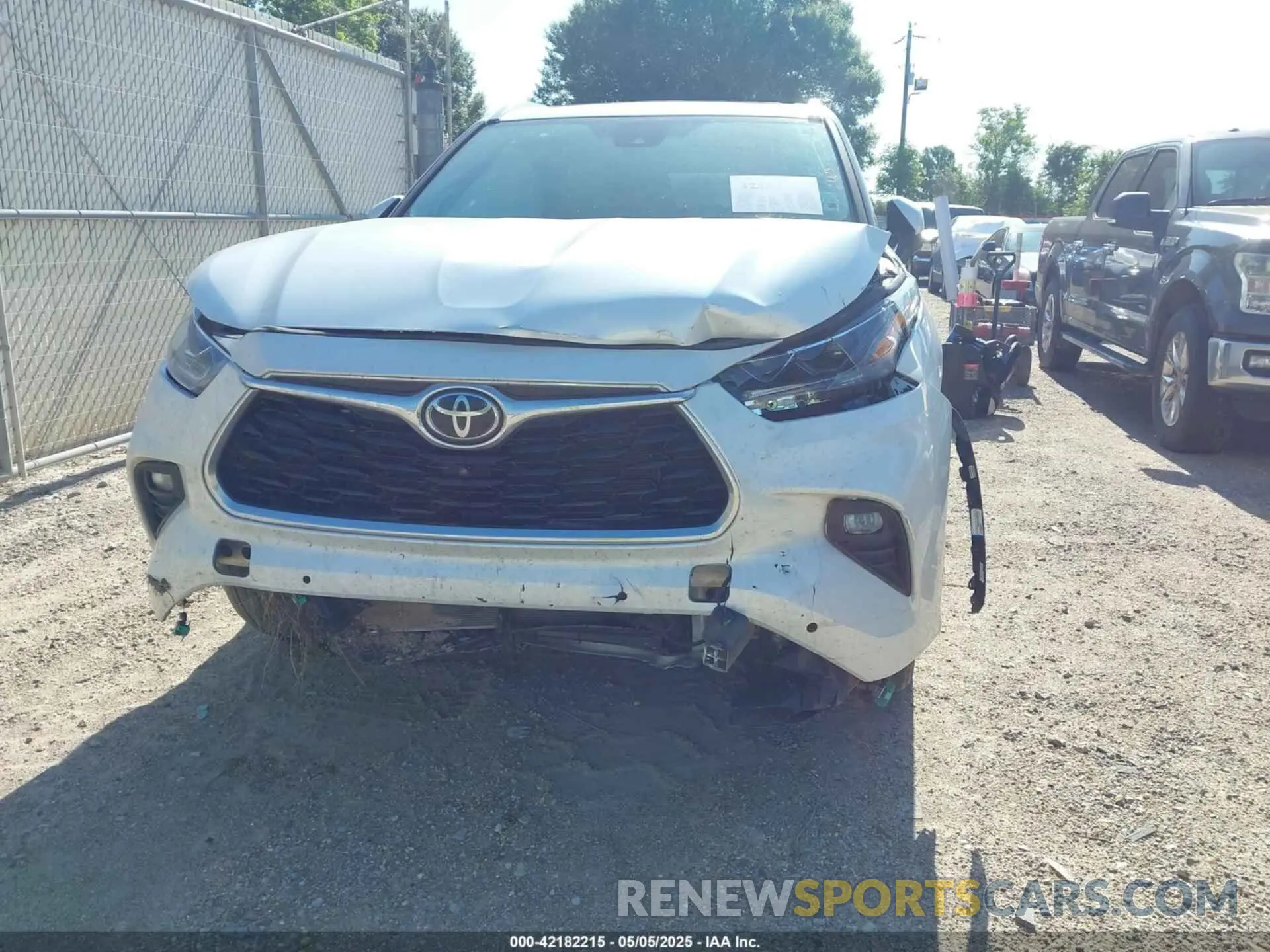 6 Photograph of a damaged car 5TDYZRAHXNS124332 TOYOTA HIGHLANDER 2022