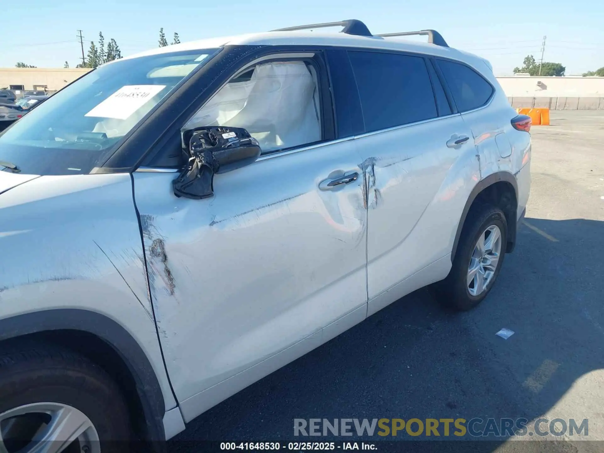 16 Photograph of a damaged car 5TDZARAH0NS516666 TOYOTA HIGHLANDER 2022