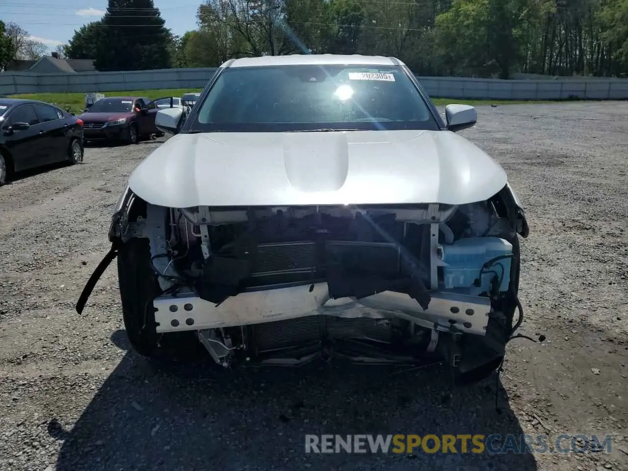 5 Photograph of a damaged car 5TDZARAH0NS516943 TOYOTA HIGHLANDER 2022