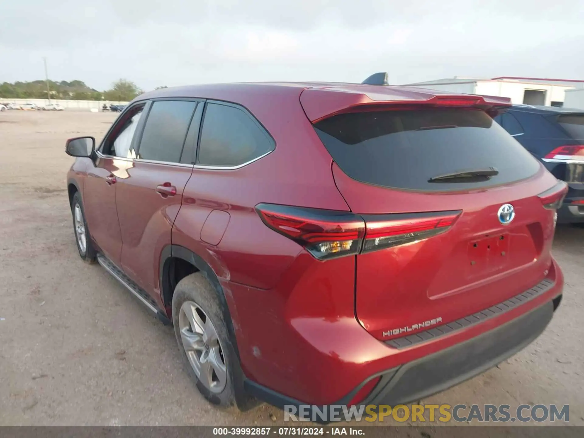 3 Photograph of a damaged car 5TDZARAH1NS516904 TOYOTA HIGHLANDER 2022