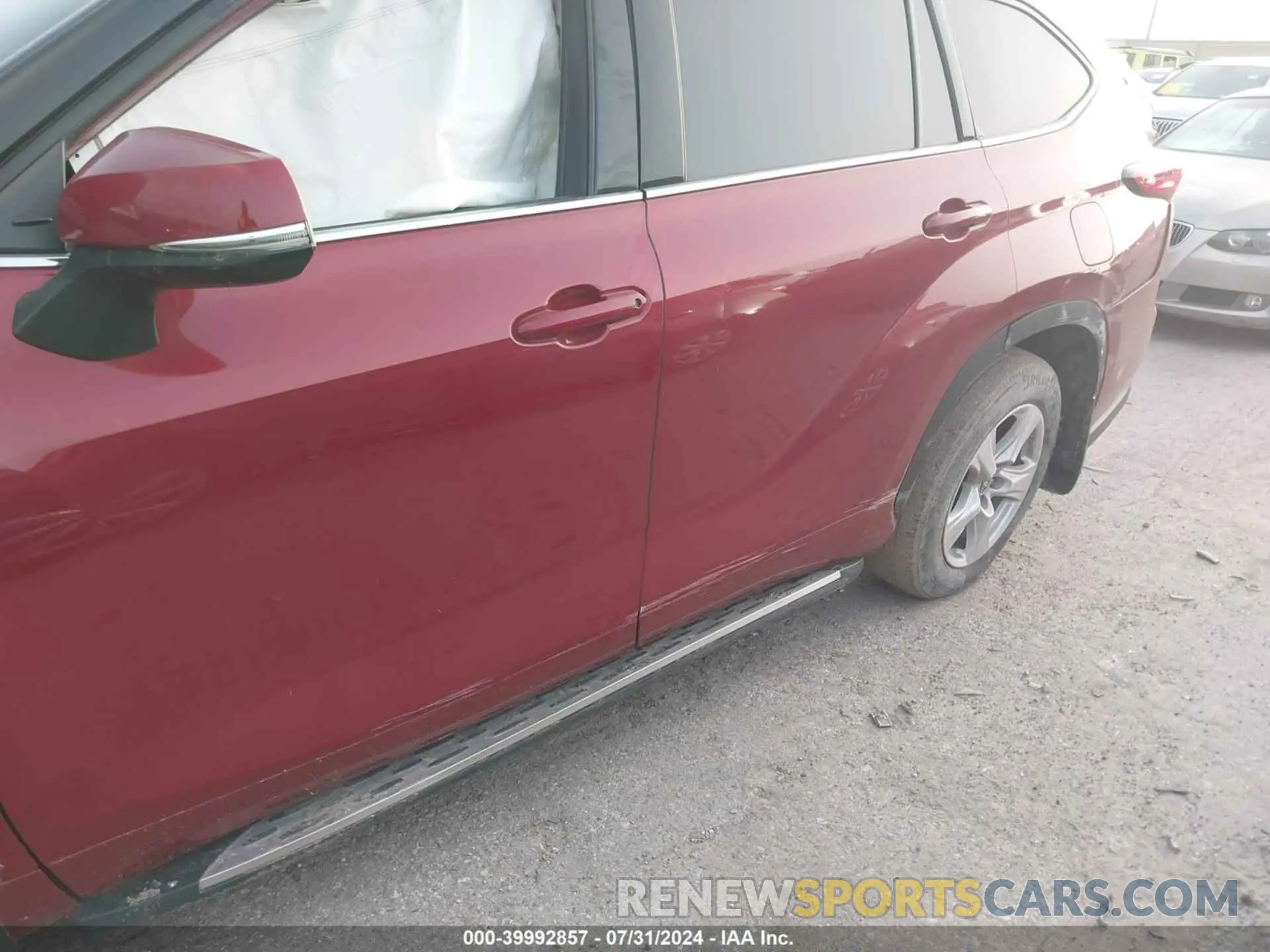 6 Photograph of a damaged car 5TDZARAH1NS516904 TOYOTA HIGHLANDER 2022