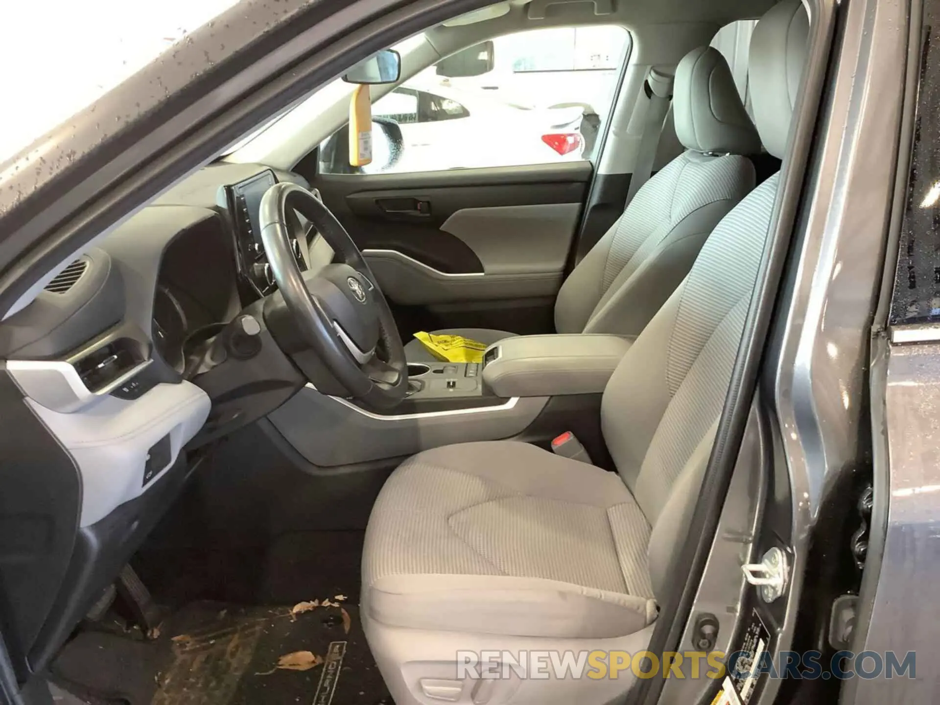 22 Photograph of a damaged car 5TDZARAH1NS517163 TOYOTA HIGHLANDER 2022