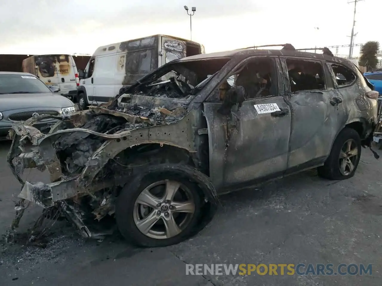 1 Photograph of a damaged car 5TDZZRAH0NS097386 TOYOTA HIGHLANDER 2022