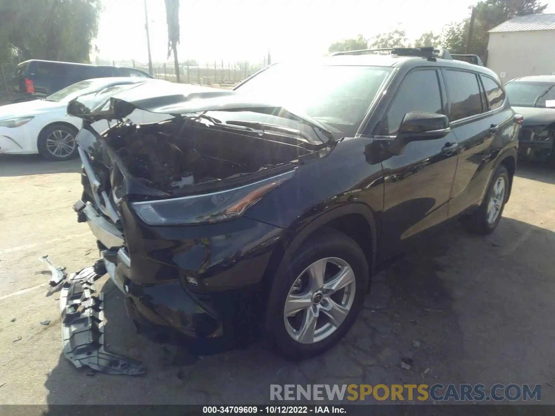 2 Photograph of a damaged car 5TDZZRAH1NS102921 TOYOTA HIGHLANDER 2022