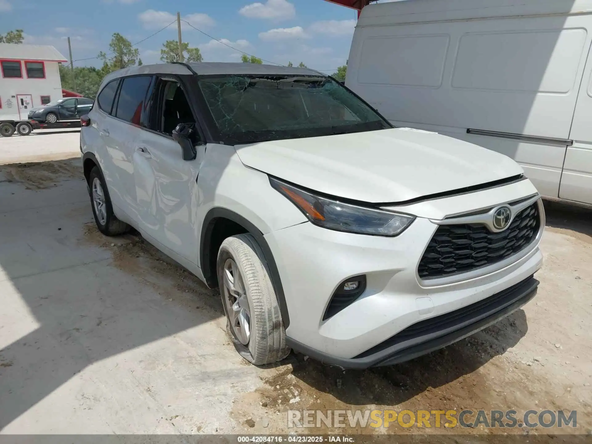 1 Photograph of a damaged car 5TDZZRAH1NS114941 TOYOTA HIGHLANDER 2022