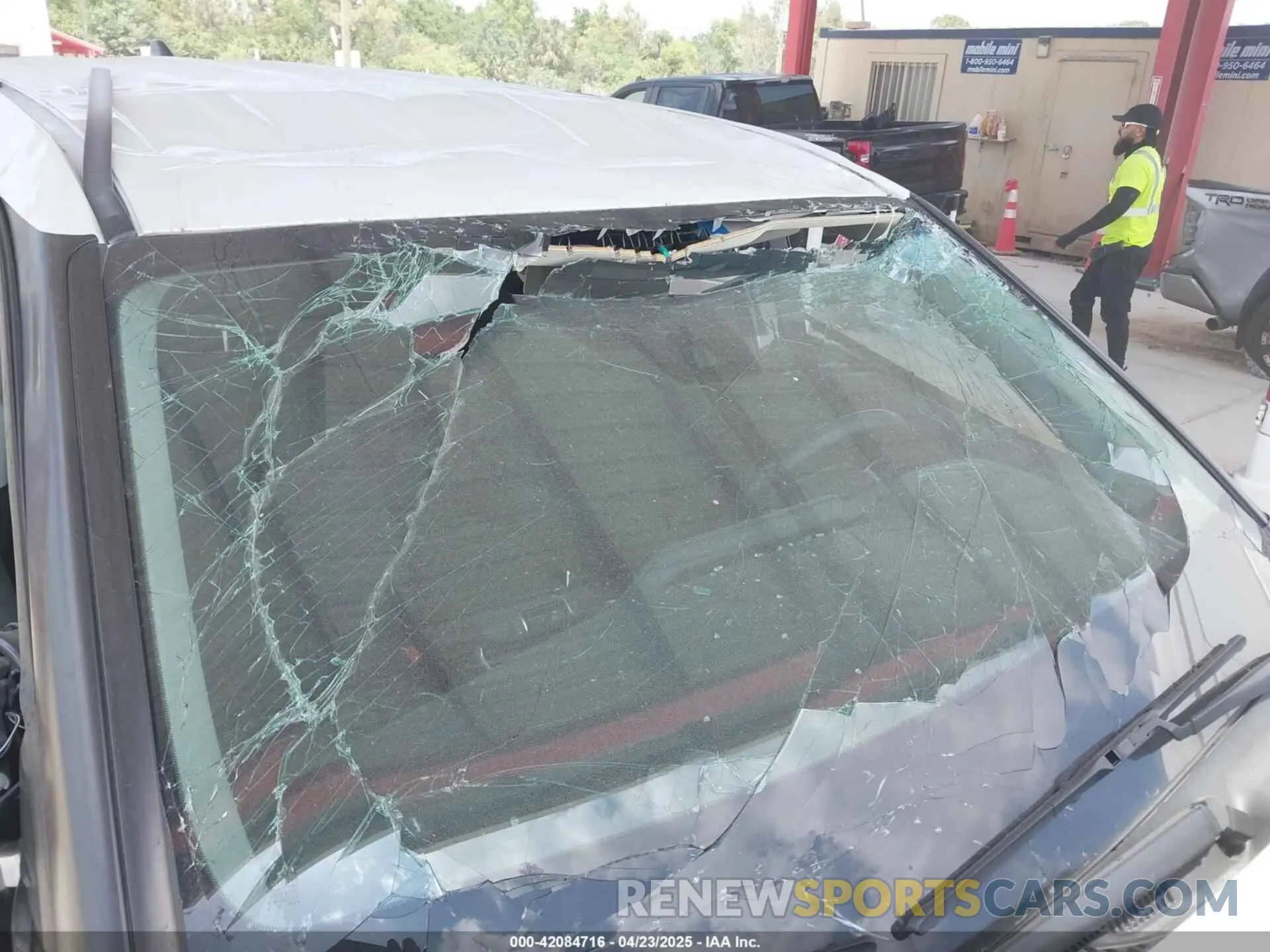 20 Photograph of a damaged car 5TDZZRAH1NS114941 TOYOTA HIGHLANDER 2022
