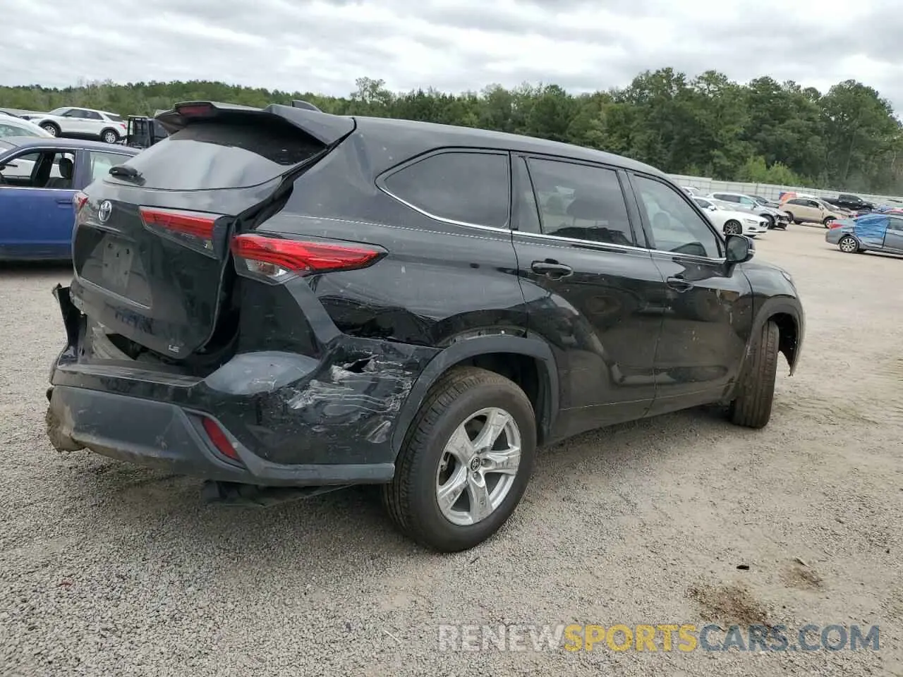 3 Photograph of a damaged car 5TDZZRAH1NS131478 TOYOTA HIGHLANDER 2022