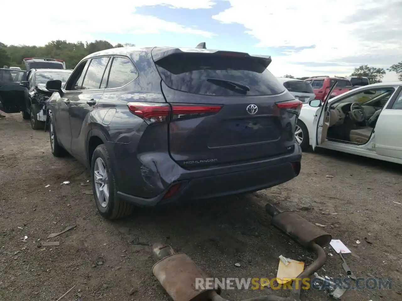 3 Photograph of a damaged car 5TDZZRAH2NS103432 TOYOTA HIGHLANDER 2022