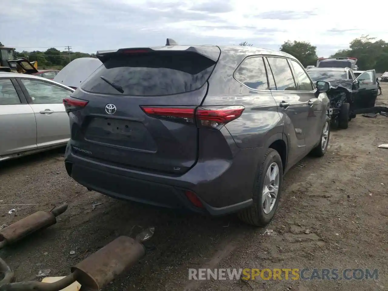 4 Photograph of a damaged car 5TDZZRAH2NS103432 TOYOTA HIGHLANDER 2022