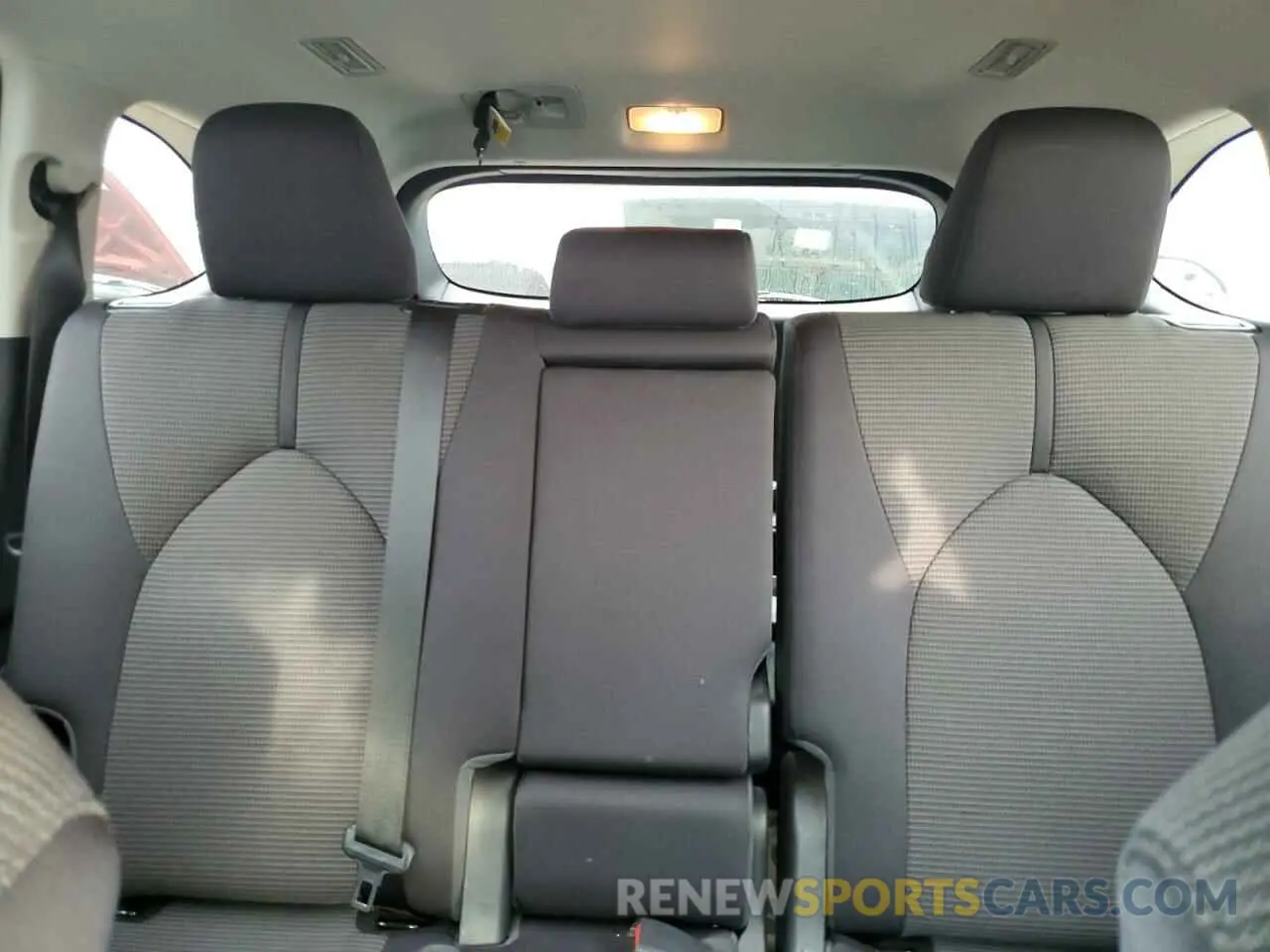 10 Photograph of a damaged car 5TDZZRAH2NS104175 TOYOTA HIGHLANDER 2022