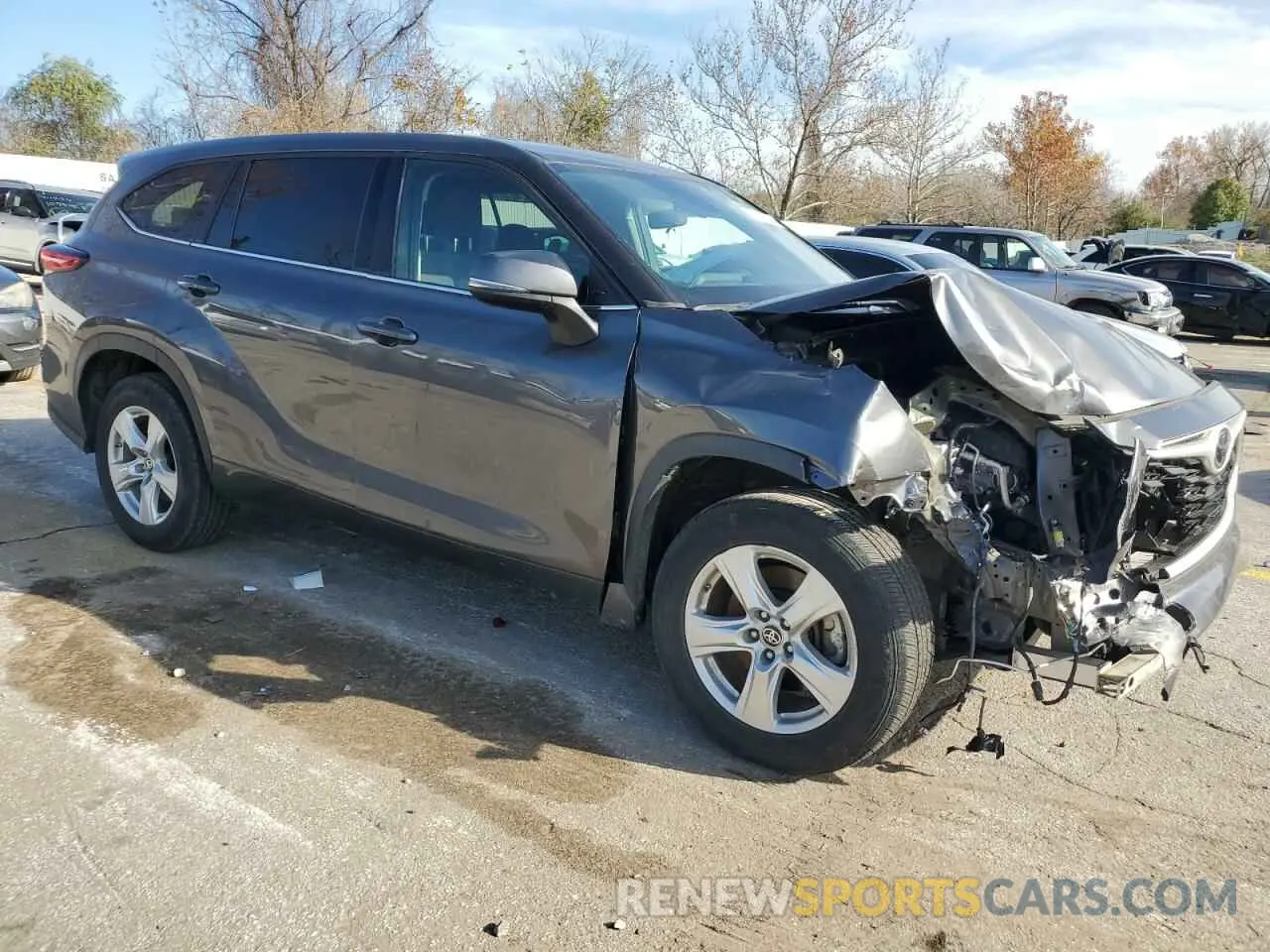 4 Photograph of a damaged car 5TDZZRAH3NS102886 TOYOTA HIGHLANDER 2022