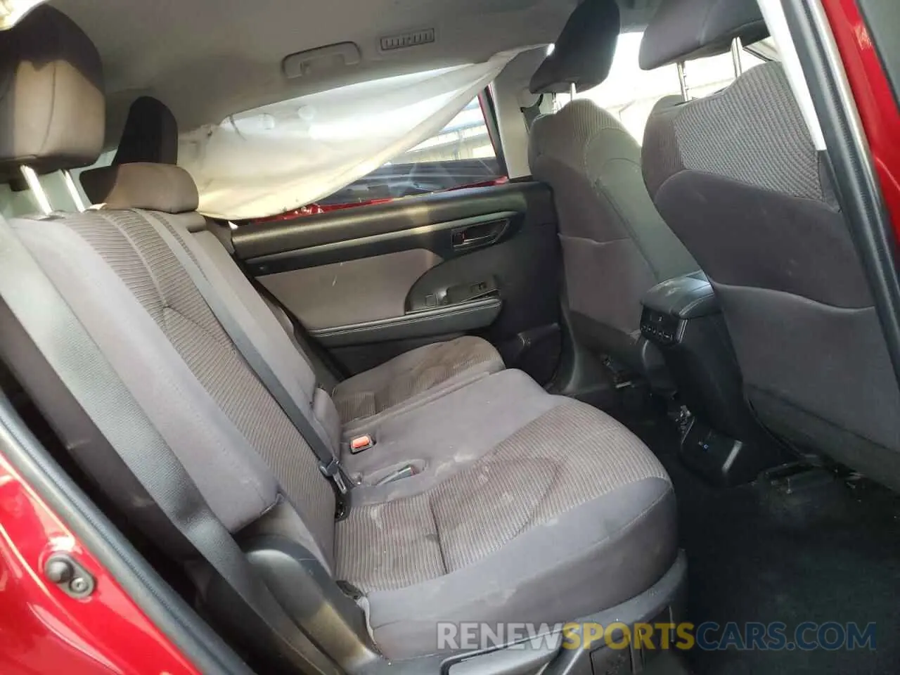 11 Photograph of a damaged car 5TDZZRAH3NS545975 TOYOTA HIGHLANDER 2022