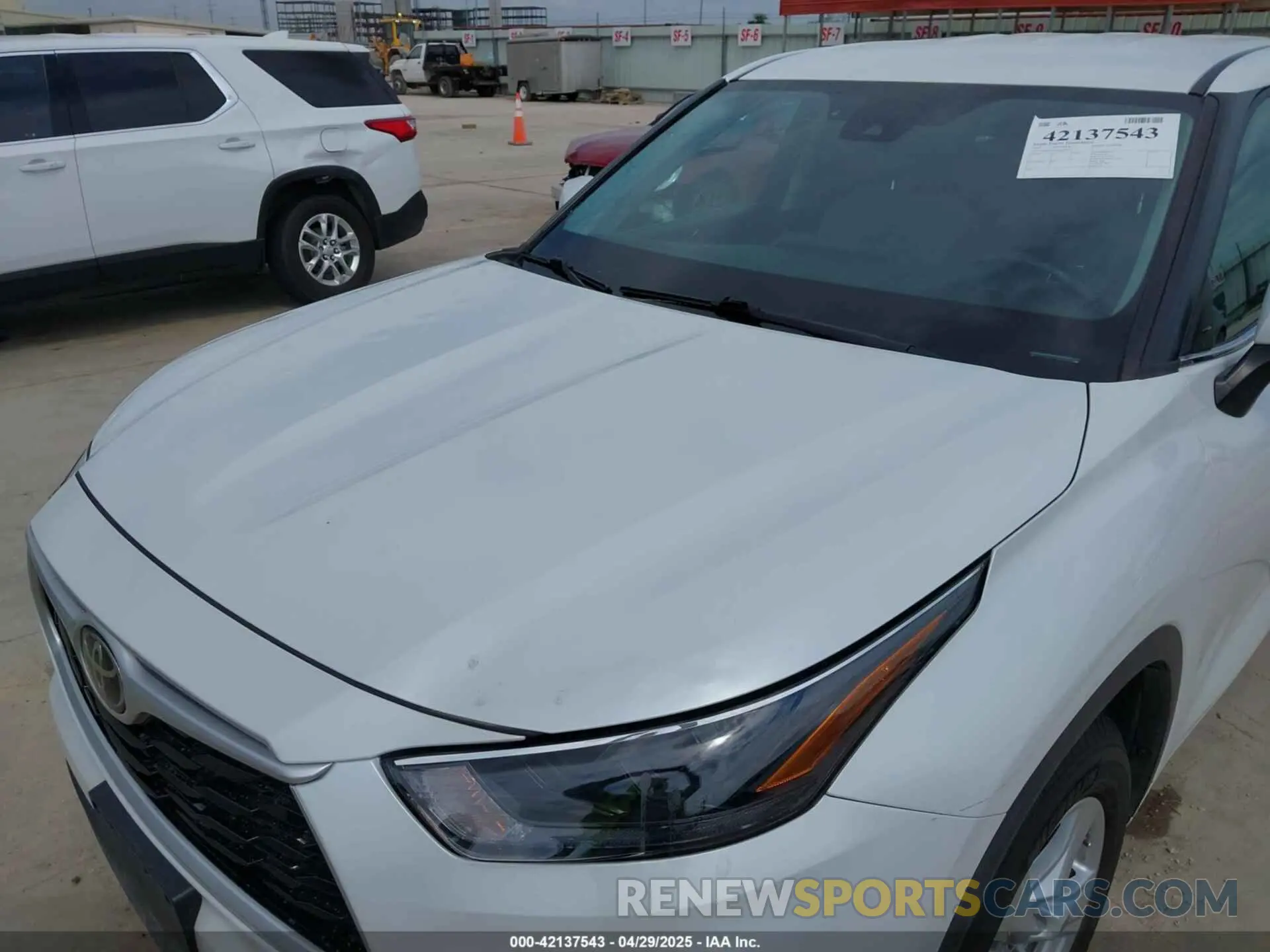 6 Photograph of a damaged car 5TDZZRAH4NS090313 TOYOTA HIGHLANDER 2022